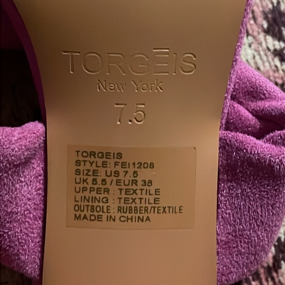 Torgeis New York Velvet/Suede Knotted Slides - Picture 6 of 7